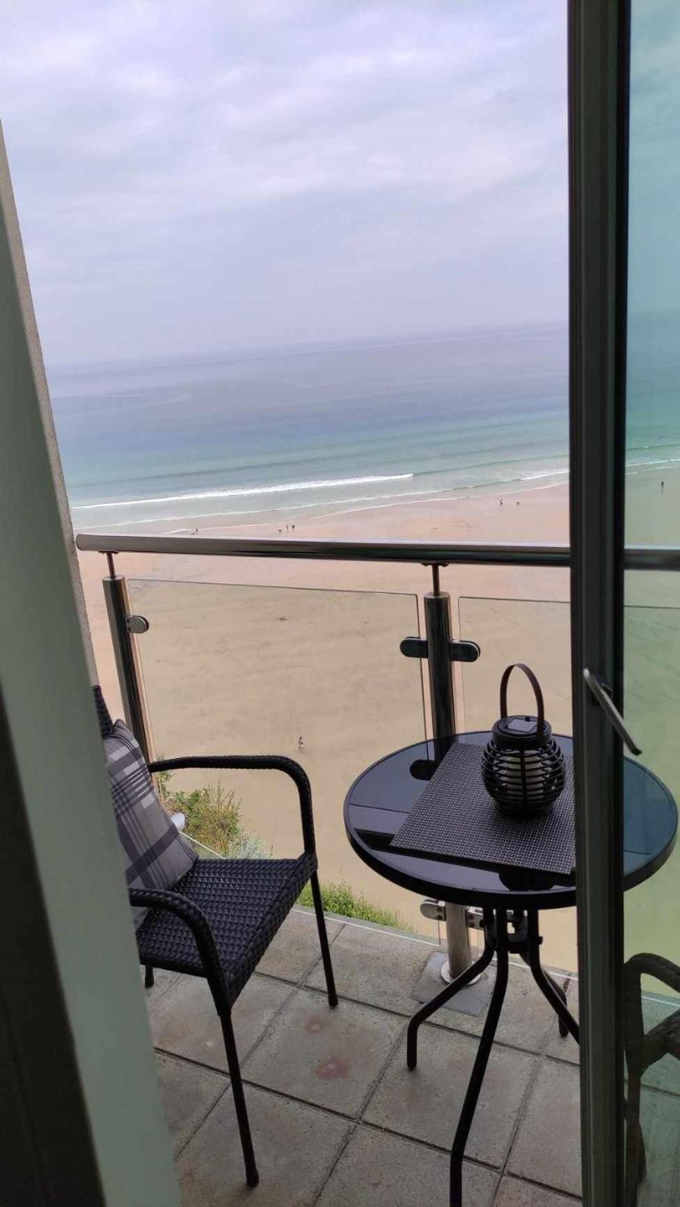 Newquay Rocklands Beach View Exteriör bild